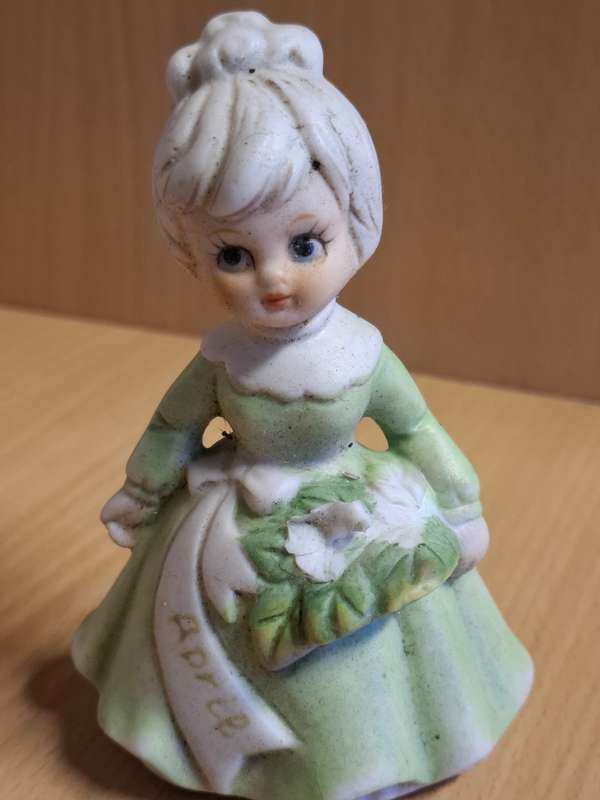 Small Girl Figurine - height 11cm width 9cm