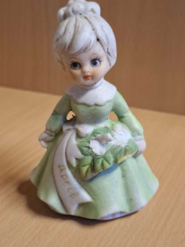 Small Girl Figurine - height 11cm width 9cm