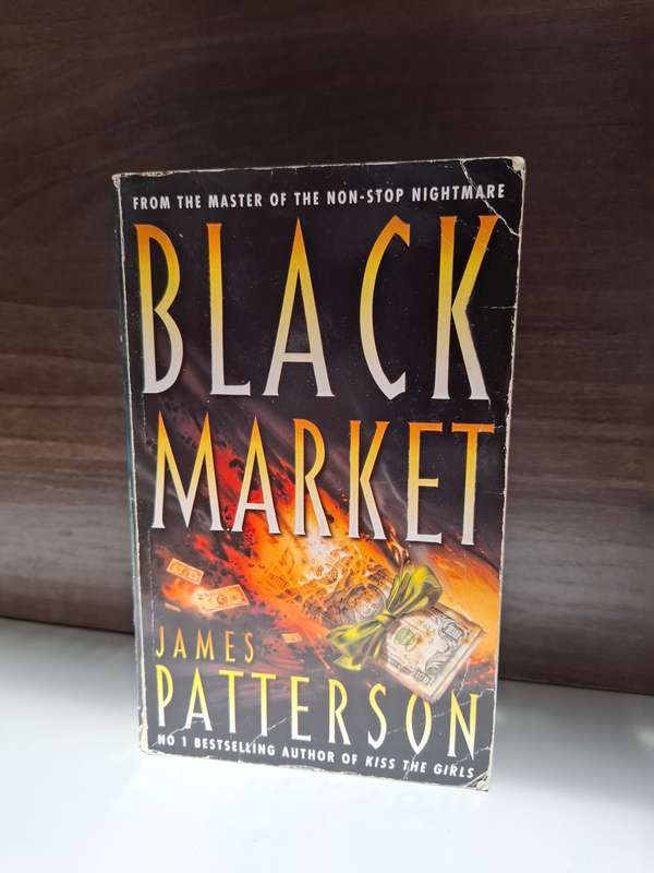 Black Market : James Patterson (Paperback)