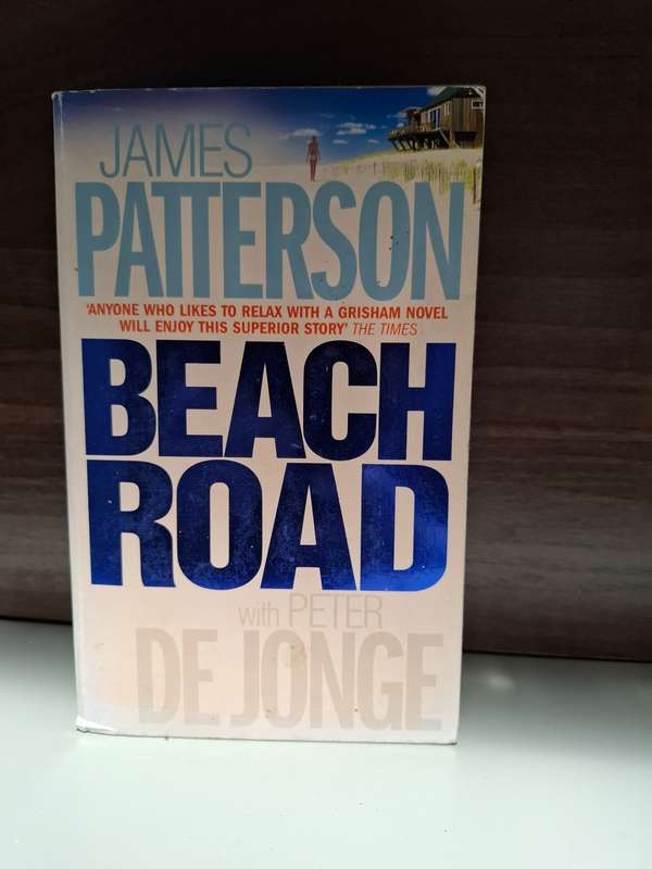 Beach Road: James Patterson  (Paperback)