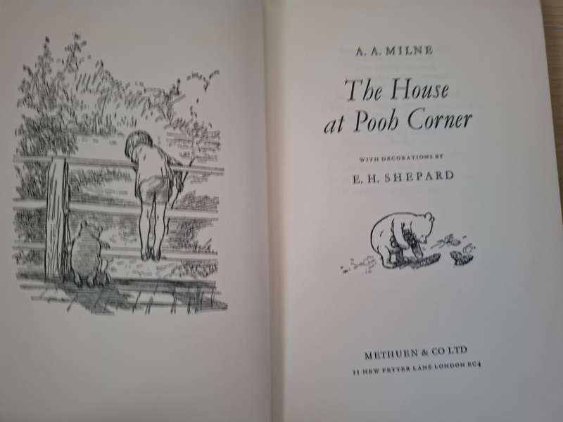 The House at Pooh Corner : A.A. Milne  (Hardcover)