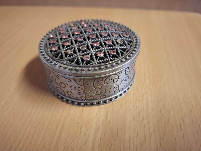 Small Round Metal Trinket Holder - width 7cm height 3cm