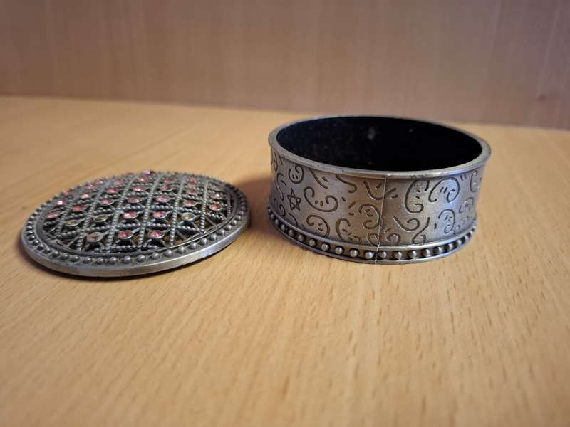 Small Round Metal Trinket Holder - width 7cm height 3cm