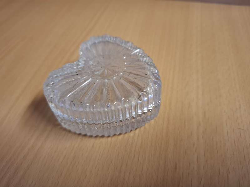 Small Heart Shaped Glass Trinket Dish (7cm x 7cm depth 3cm)