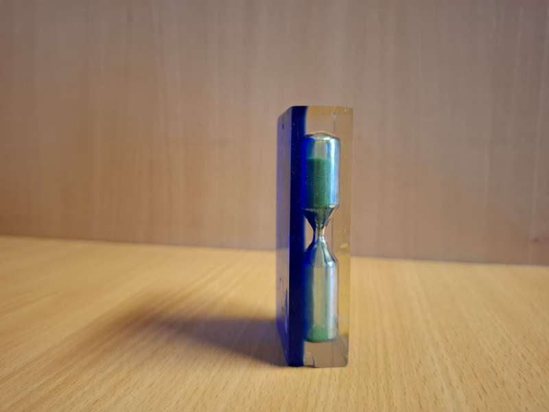 Souvenir of Mauritius  (height 8cm width 4cm)