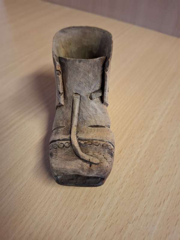 Small Wooden Shoe Ornament (12cm x 5cm height 6cm)