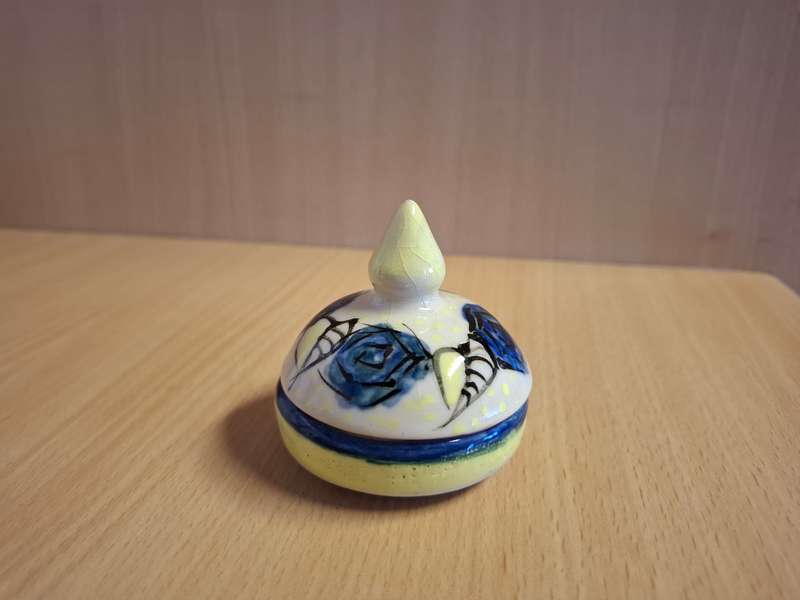 Small Ceramic Lidded Trinket Holder - width 6cm height 7cm
