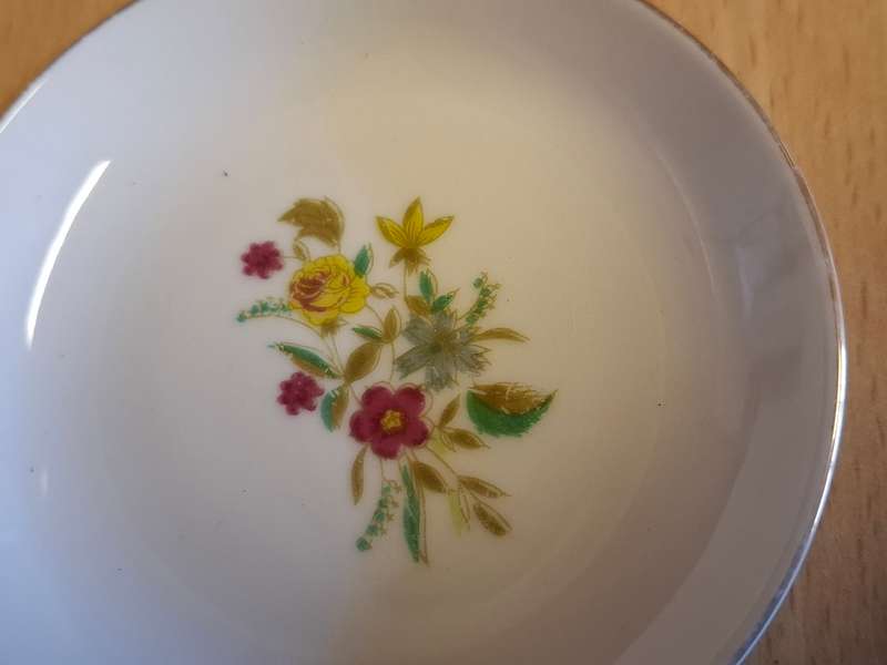 Small Round Floral Pin Dish - width 9cm