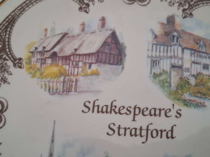 Souvenir Wall Plate - Shakespeare`s Stratford - width 22cm