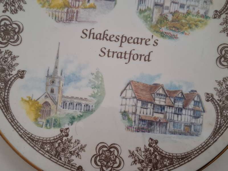Souvenir Wall Plate - Shakespeare`s Stratford - width 22cm