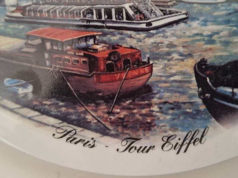 Souvenir Wall Plate - Paris, Eiffel Tower - 21cm