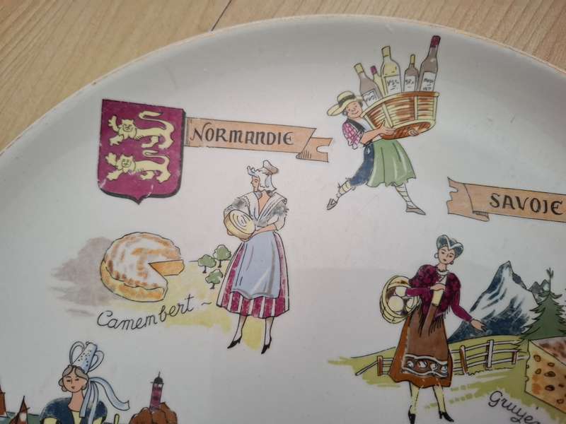 Souvenir Wall Plate - France - 28cm