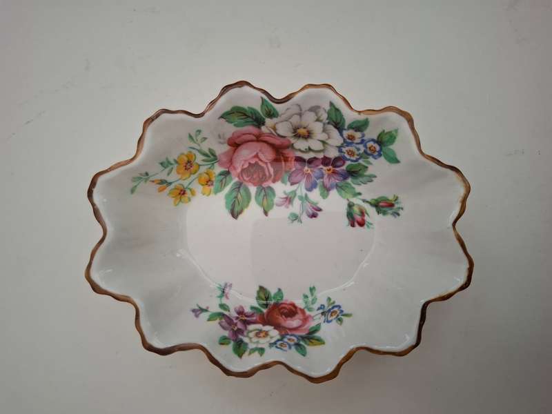 Floral Paragon Fine Bone China Trinket Dish (12cm x 8cm)