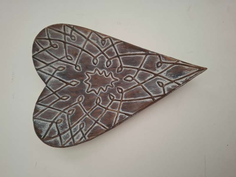 Hand Made Heart Shaped Dish  (20cm x 15cm)