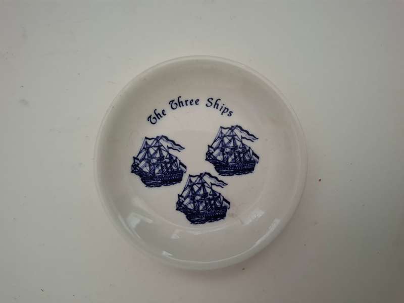 Small Round The Three Ships Dish - width 8cm