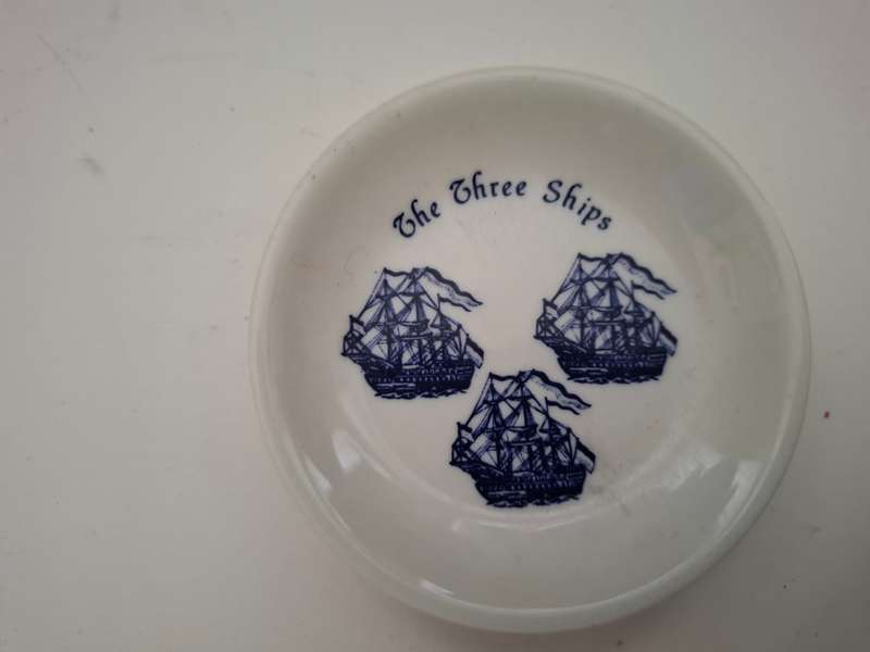 Small Round The Three Ships Dish - width 8cm