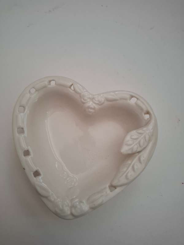 Small Ceramic Heart Shaped Dish  - 9cm x 9cm