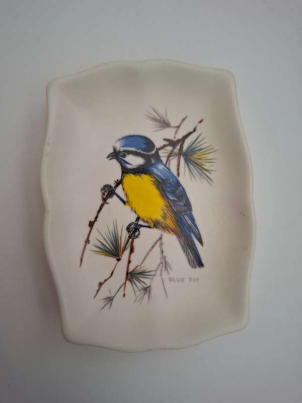 Small Vintage Bird Pin Dish - Axe Vale Pottery, Devon England  (10cm x 8cm)