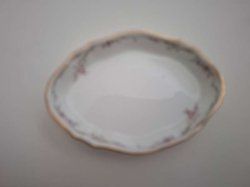 Wedgwood Bone China Carisbrooke Pin Dish (11cm x 8cm)