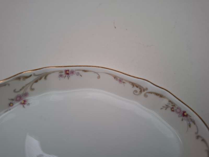 Wedgwood Bone China Carisbrooke Pin Dish (11cm x 8cm)