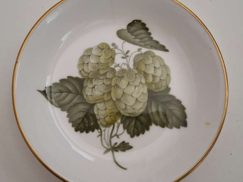 Royal Worcester Fine Bone China Pin Dish - Mathon - width 10cm