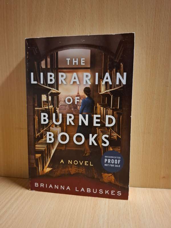 The Librarian of Burned Books: Brianna Labuskes  (Paperback)