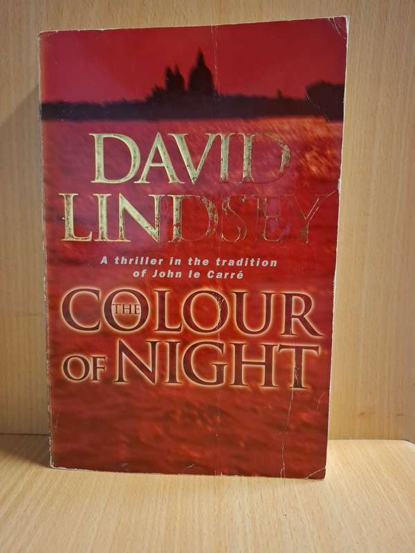 An Absence of Light: David Lindsey  (Paperback)