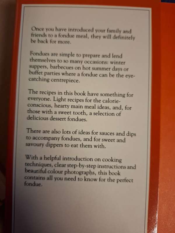 Le Creuset`s Fondue Cookery - Over 100 Recipes: Wendy Veale  (Hardcover)