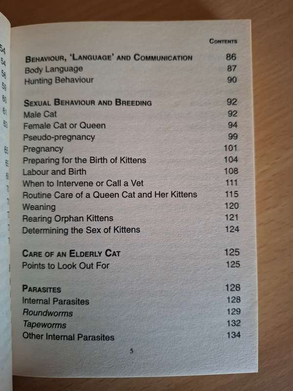 Encyclopedia of Cat Care - Behaviour/Grooming/Diet/Illnesses/Injuries/First Aid  (Paperback)