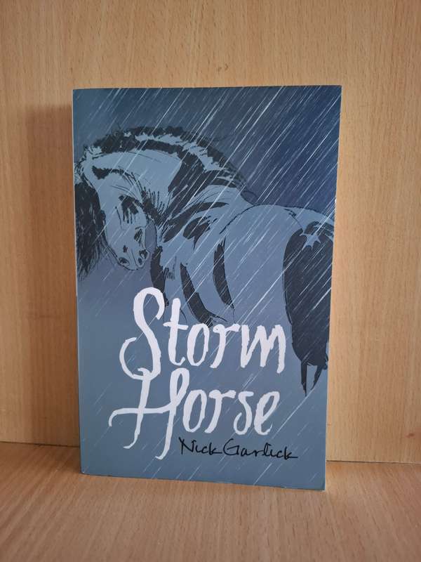 Storm Horse: Nick Garlick  (Paperback)