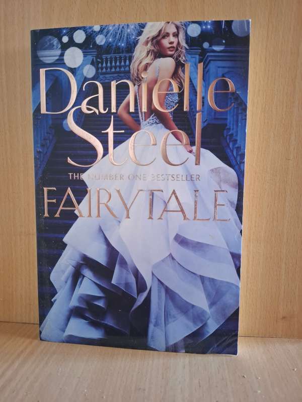 Fairytale : Danielle Steel  (Paperback)