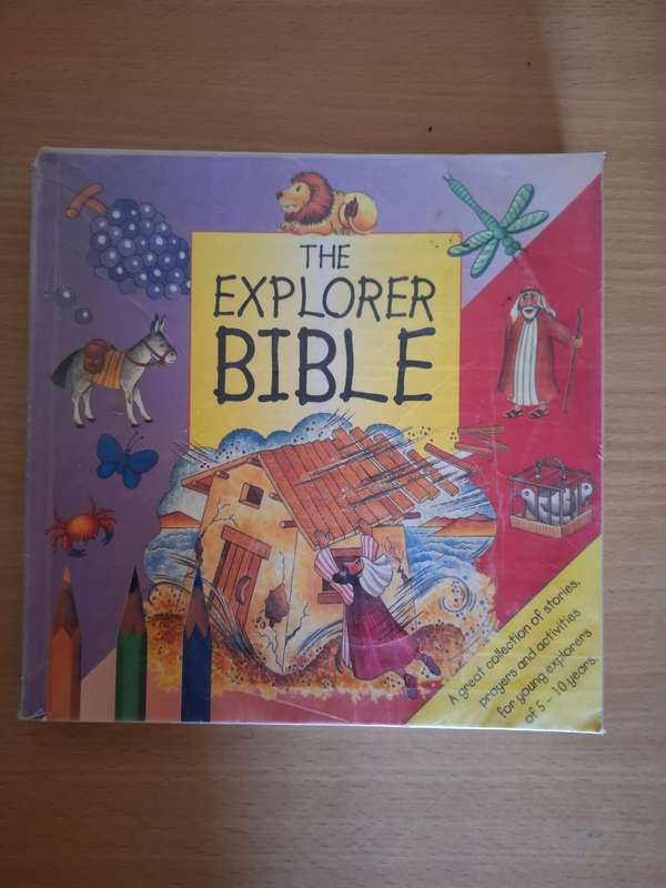 The Explorer Bible (Paperback)