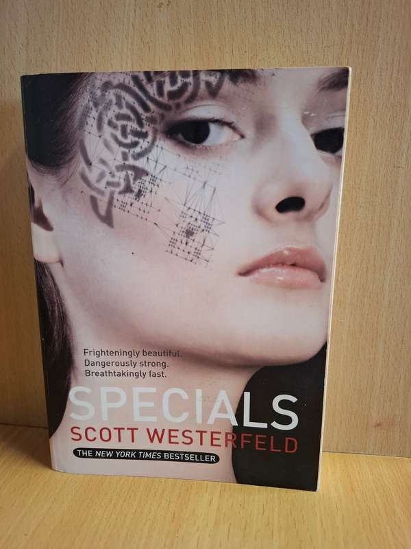Specials by Scott Westerfeld  (Paperback)