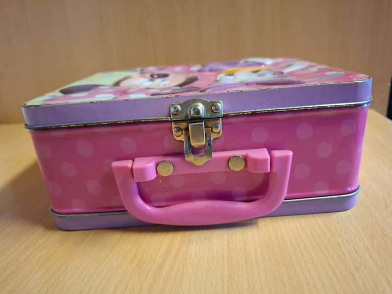 Minnie Mouse & Daisy Duck Metal Lunch Box/Case - 20cm x 16cm depth 8cm