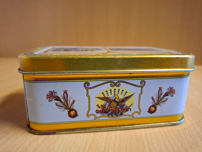 Saffron Tin - 12cm x 8cm height 5cm