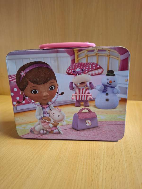 Small Metal Doc McStuffins Lunch Box Case (20cm x 16cm)