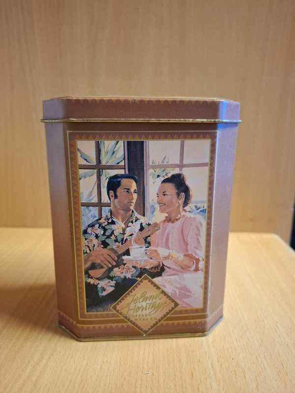 Island Heritage Toffee Tin - 14cm x 12cm