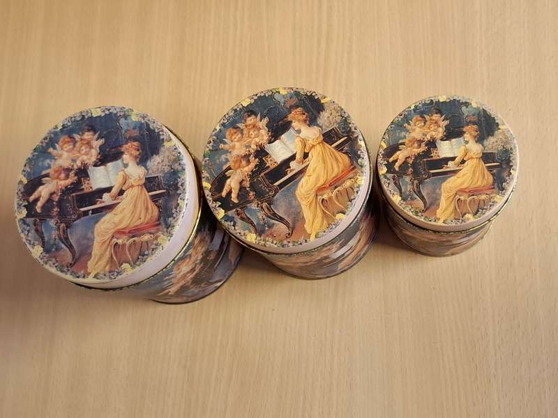 Set of 3 Vintage Rustic Tins