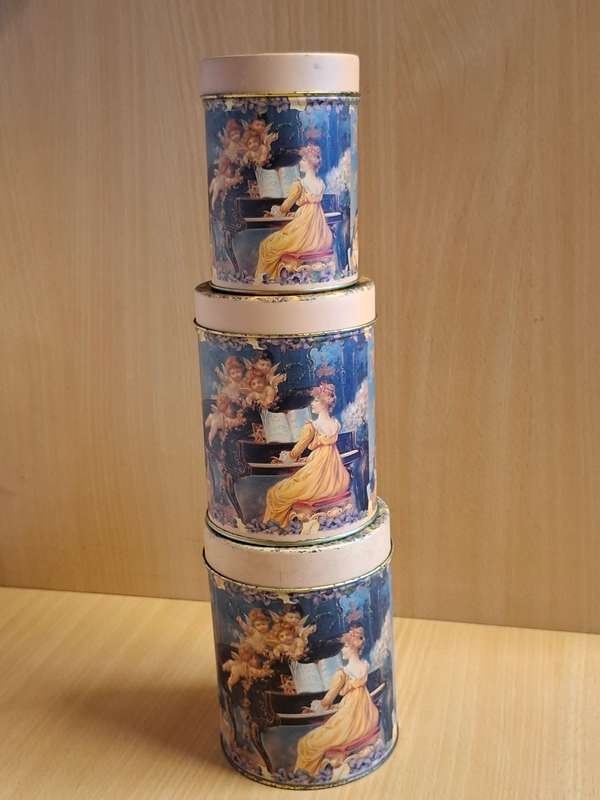 Set of 3 Vintage Rustic Tins