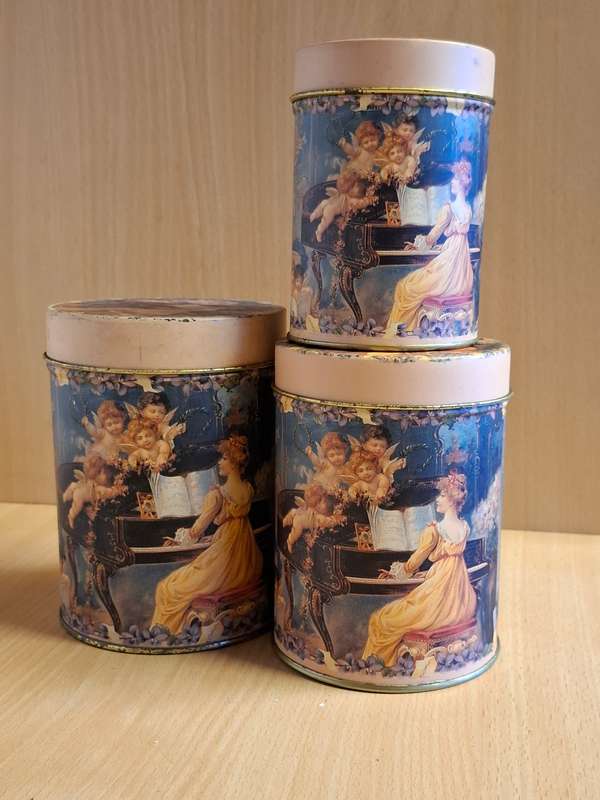 Set of 3 Vintage Rustic Tins