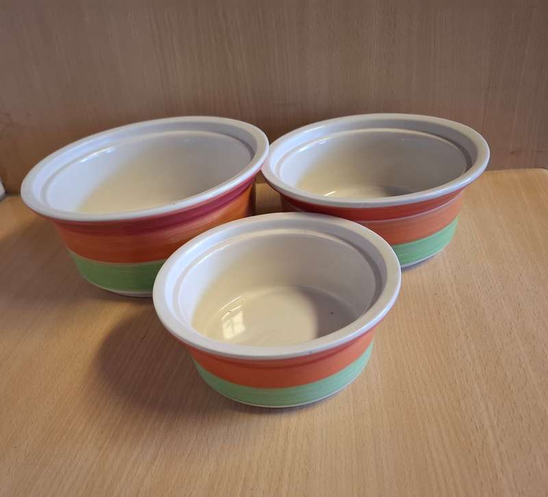 Set of 3 Round Ceramic Striped Bowls