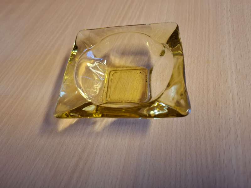 Small Vintage Glass Ashtray  (9cm x 9cm)