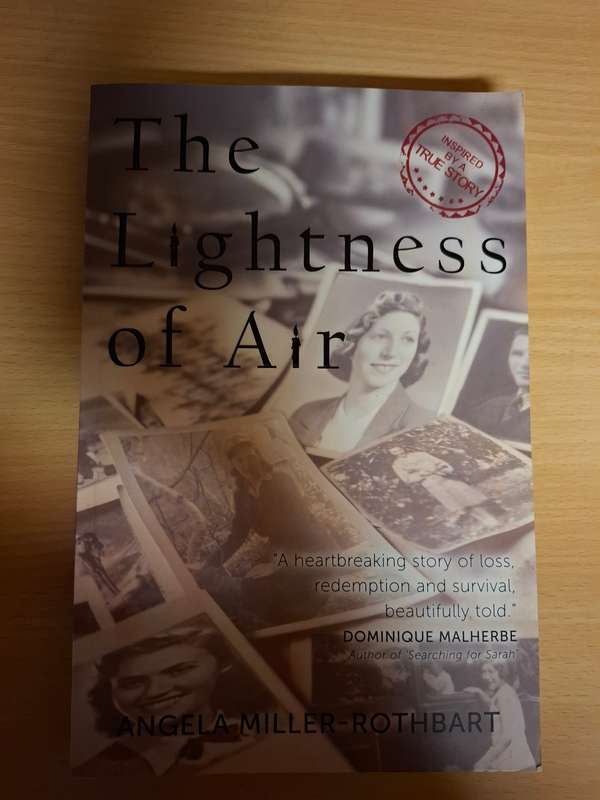 The Lightness of Air: Angela Miller-Rothbart (Paperback)