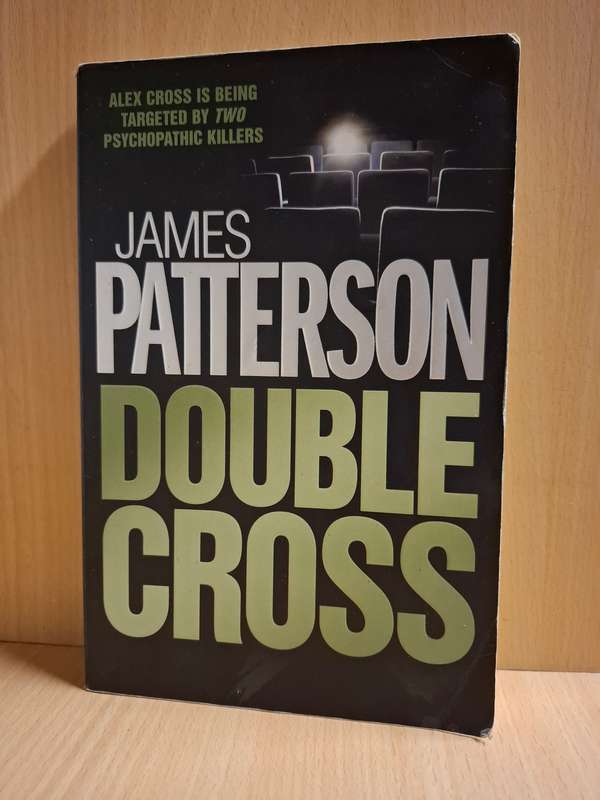 Double Cross: James Patterson  (Paperback)