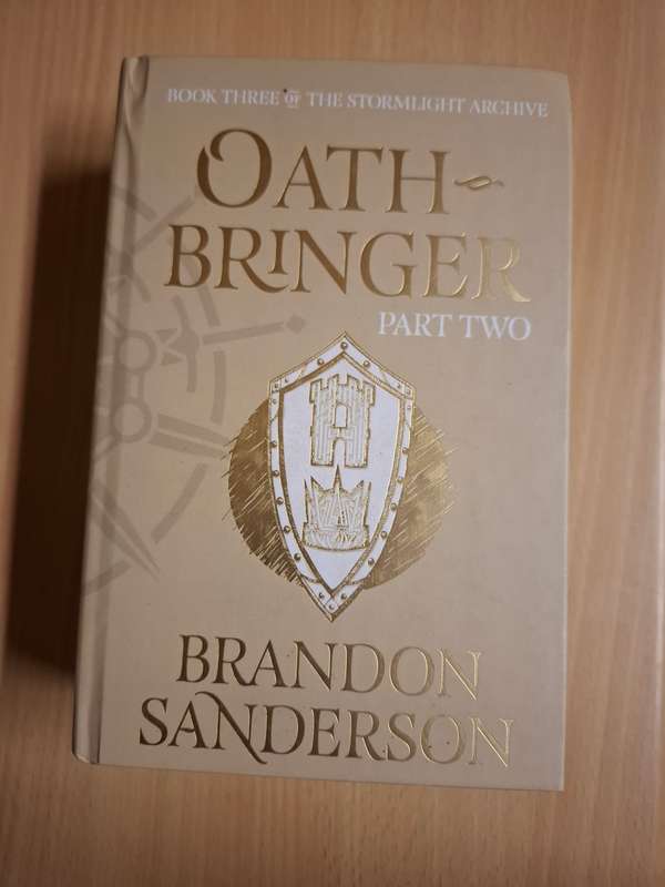 Oath Bringer Part Two : Brandon Sanderson - Book Three - The Stormlight Archive (Hardcover)