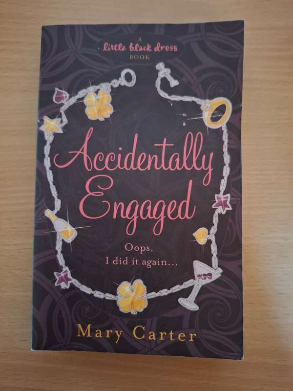 Accidentally Engaged : Mary Carter  (Paperback)