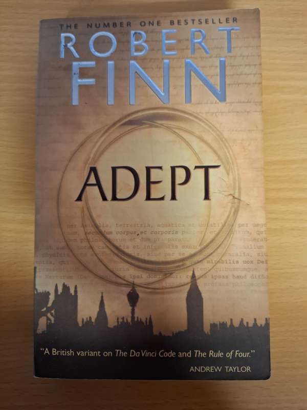 Adept : Robert Finn  (Paperback)