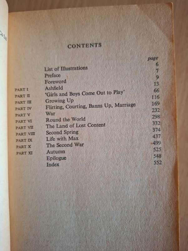 Agatha Christie - An Autobiography  (Paperback)