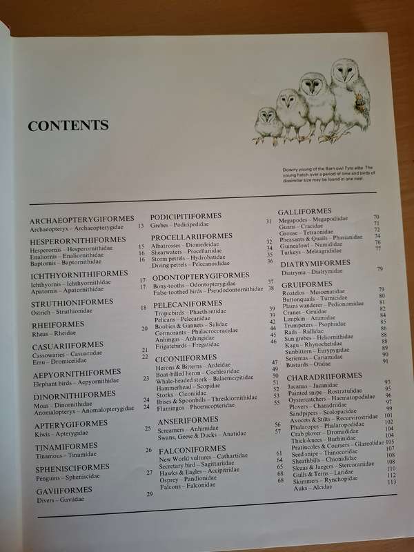 Bird Families of The World - Consultant Editor : Dr. C.J.O. Harrison  (Hardcover)