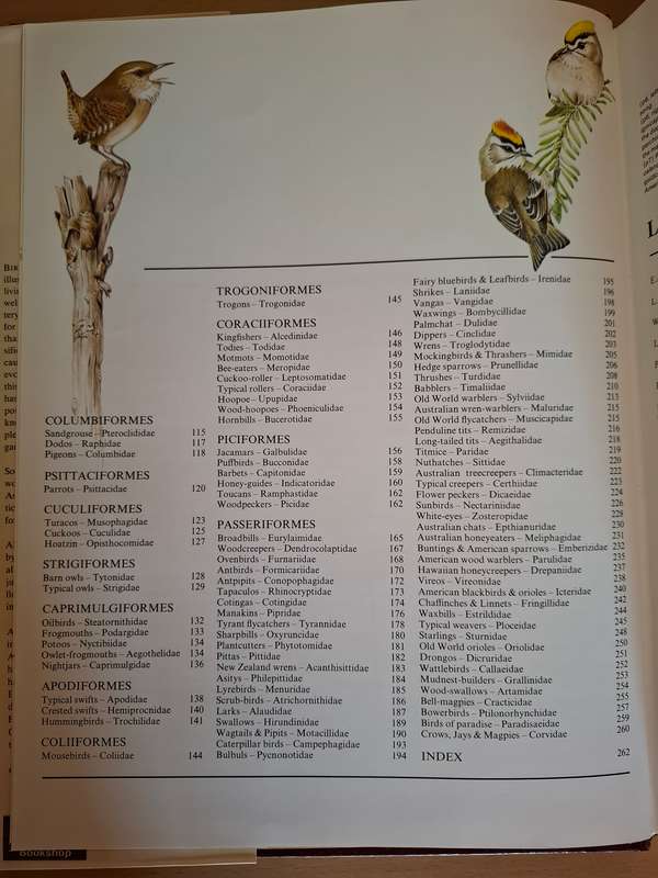 Bird Families of The World - Consultant Editor : Dr. C.J.O. Harrison  (Hardcover)